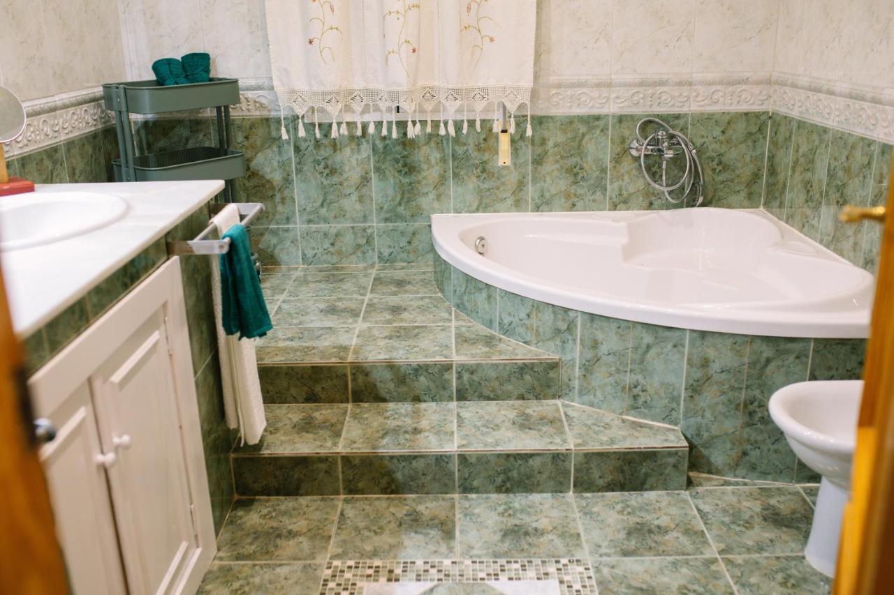 Gasthaus Casa Luxury "El Olivo De Cordoba" Con Jacuzzi Y Parking Privado Exterior foto